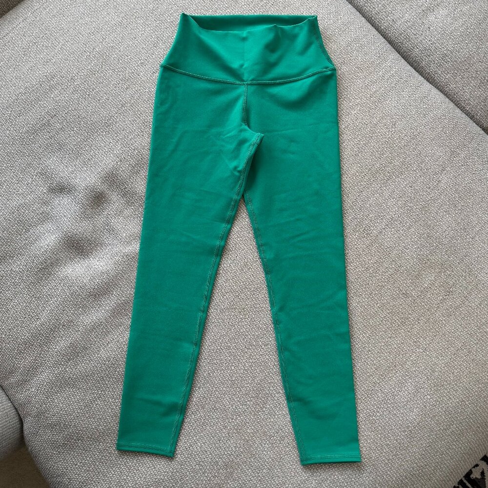 ALO 7/8 High Waist Airbrush Legging in Green Emerald - Size Small